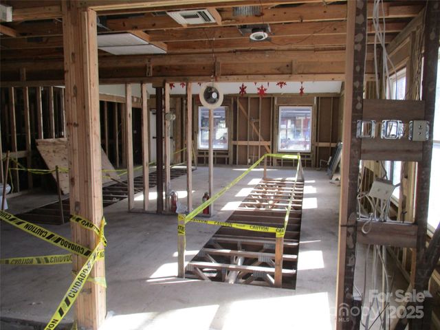 5 Boston Way, Asheville, NC 28803