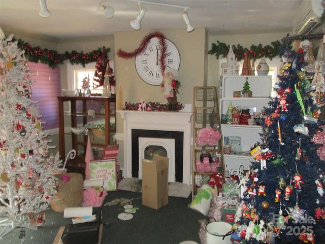 5 Boston Way, Asheville, NC 28803