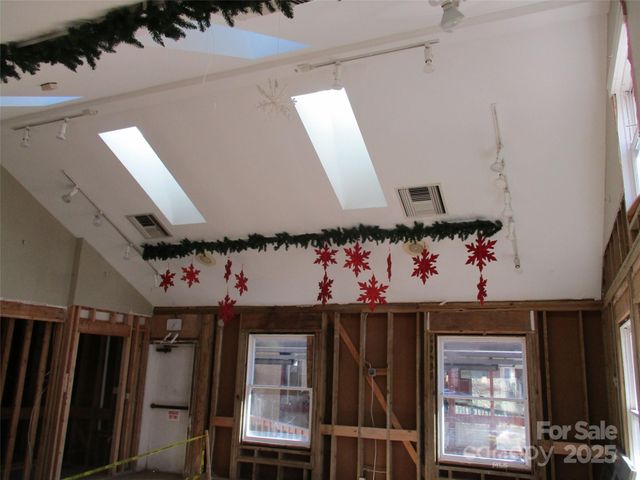 5 Boston Way, Asheville, NC 28803