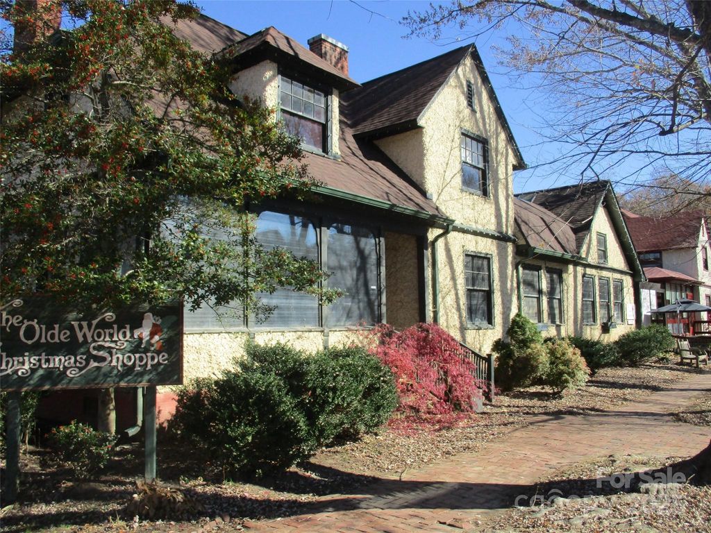 5 Boston Way, Asheville, NC 28803