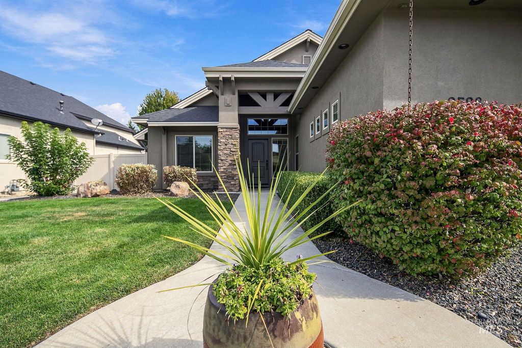 2598 E Granadillo Dr, Meridian, ID 83646 photo 3