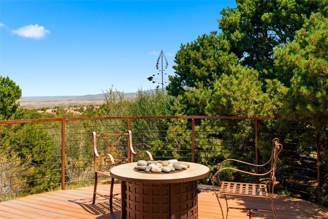 327 Tano Road, Santa Fe, NM 87506