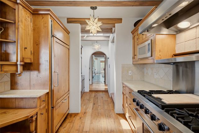 327 Tano Road, Santa Fe, NM 87506