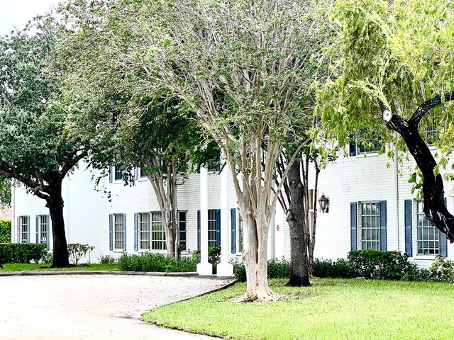 2151 NE 68th Street 227, Fort Lauderdale, FL 33308