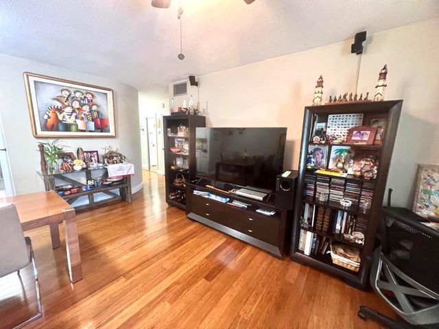 2151 NE 68th Street 227, Fort Lauderdale, FL 33308