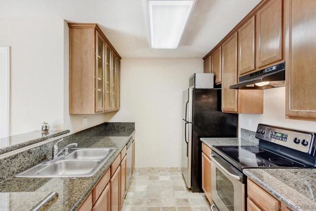 7180 Shoreline Dr 5212, San Diego, CA 92122