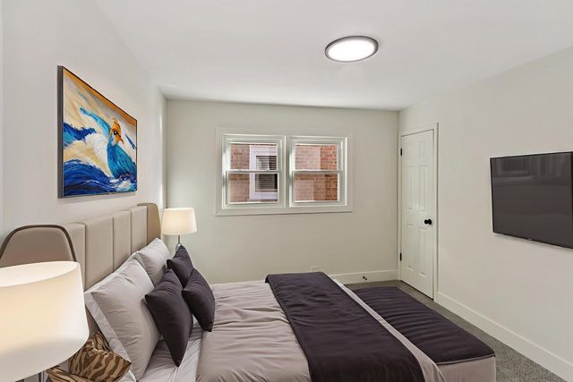 7021 W 64th Street, Chicago, IL 60638