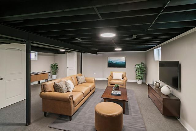 7021 W 64th Street, Chicago, IL 60638