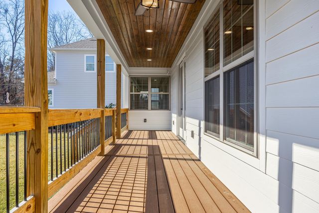 1758 River Breeze Drive, Soddy Daisy, TN 37379