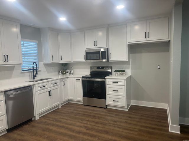 21 Crestwood Drive, Cabot, AR 72023