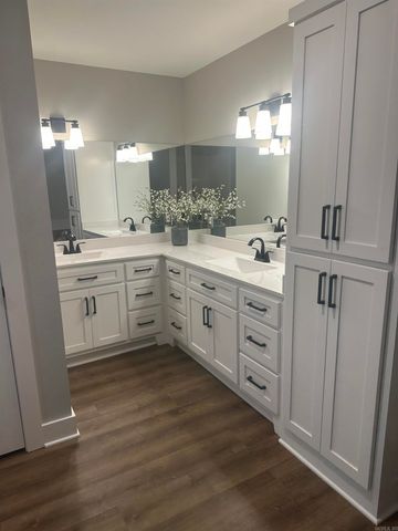 21 Crestwood Drive, Cabot, AR 72023