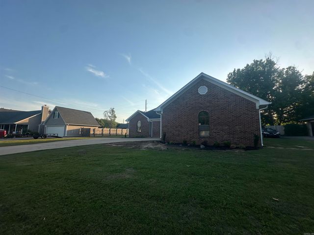 21 Crestwood Drive, Cabot, AR 72023