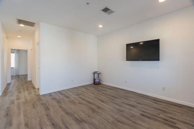 201 Aliso Drive SE APT 9, Albuquerque, NM 87108