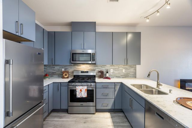 201 Aliso Drive SE APT 9, Albuquerque, NM 87108