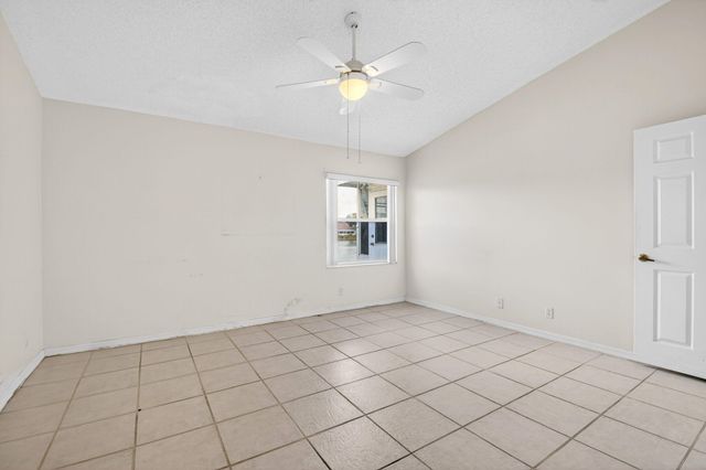 6143 Floral Lakes Drive, Delray Beach, FL 33484