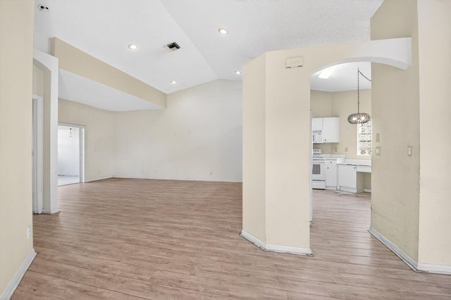 6143 Floral Lakes Drive, Delray Beach, FL 33484