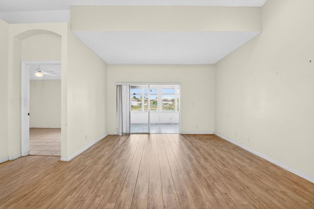 6143 Floral Lakes Drive, Delray Beach, FL 33484