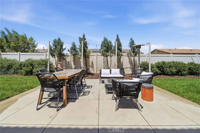 1198 Venice, Mentone, CA 92359