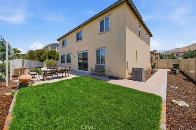 1198 Venice, Mentone, CA 92359