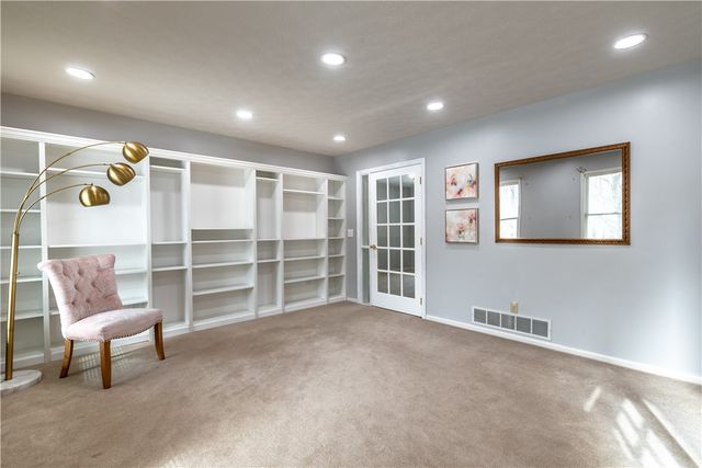 106 October Drive, Twp Of But Se, PA 16002