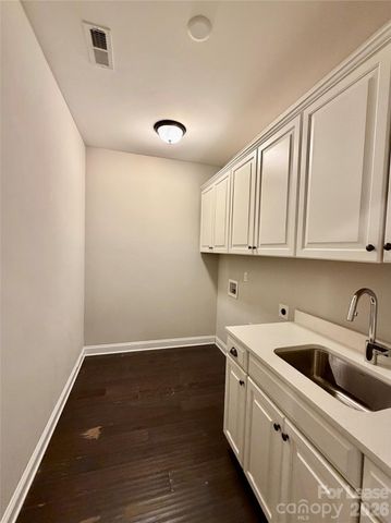 10728 Vanguard Parkway, Huntersville, NC 28078