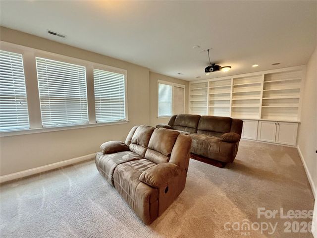 10728 Vanguard Parkway, Huntersville, NC 28078