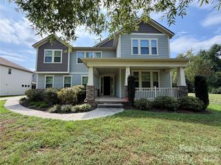 10728 Vanguard Parkway, Huntersville, NC 28078
