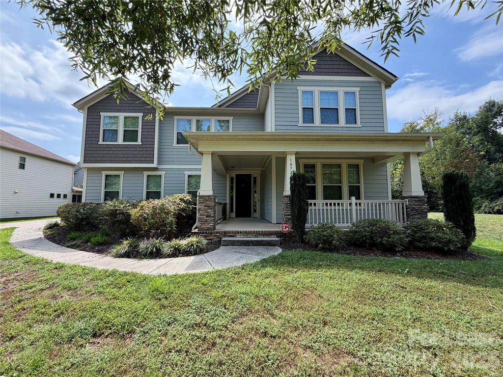 10728 Vanguard Parkway, Huntersville, NC 28078