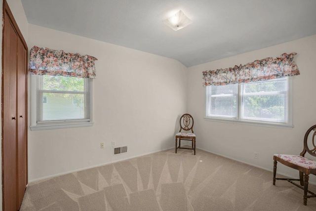 2925 Kyle Avenue N, Golden Valley, MN 55422