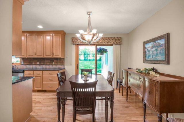 2925 Kyle Avenue N, Golden Valley, MN 55422