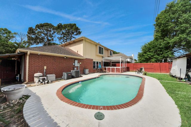 16506 Crossfield Drive, Houston, TX 77095