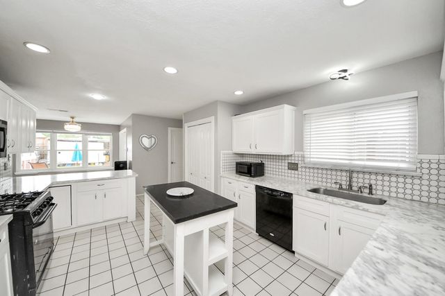 16506 Crossfield Drive, Houston, TX 77095