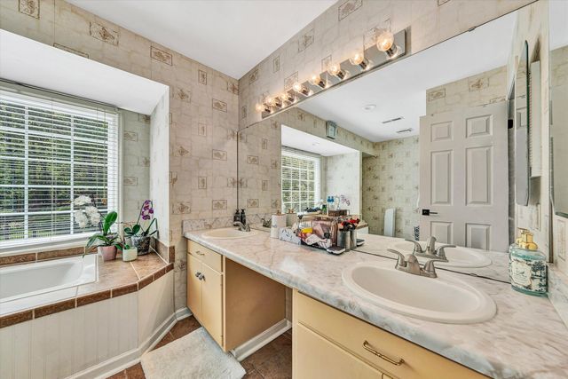 5306 Canter DR, Roanoke, VA 24018