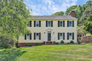 5306 Canter DR, Roanoke, VA 24018