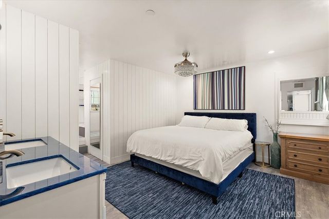 2214 W Oceanfront B, Newport Beach, CA 92663