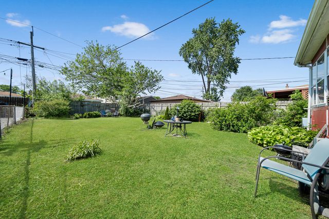 4313 W 77th Place W, Chicago, IL 60652