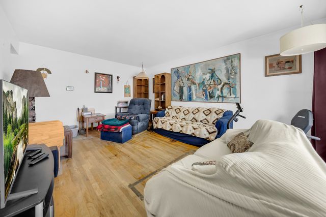 4313 W 77th Place W, Chicago, IL 60652