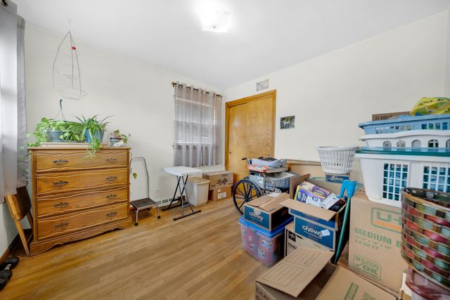 4313 W 77th Place W, Chicago, IL 60652