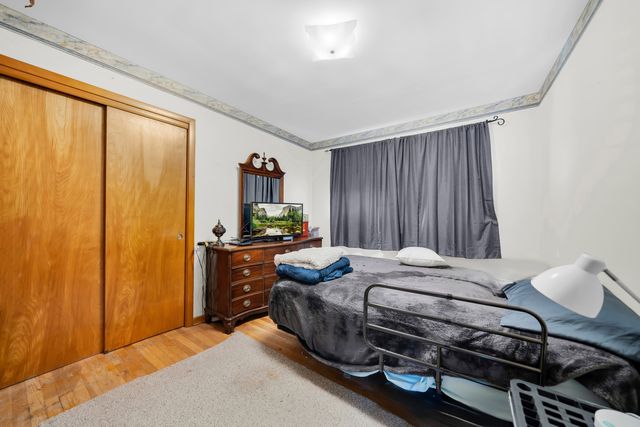 4313 W 77th Place W, Chicago, IL 60652