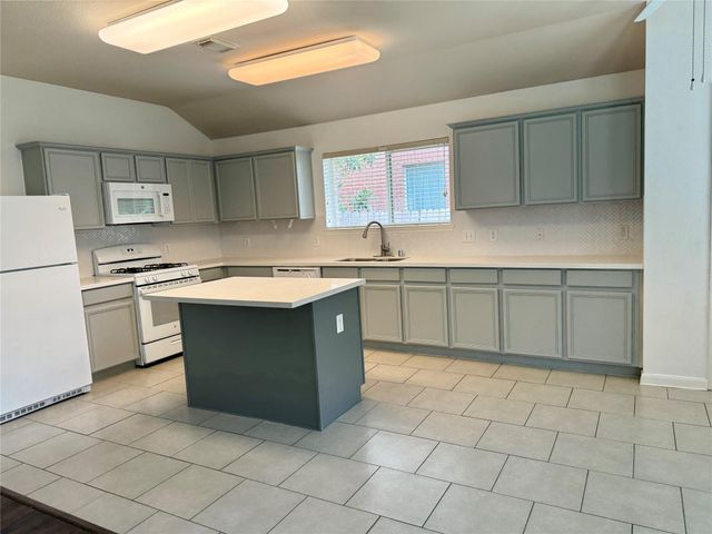 2210 Tremont Trail Lane, Katy, TX 77450