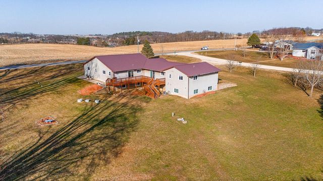 S5707 Meadowview LANE, Viroqua, WI 54665