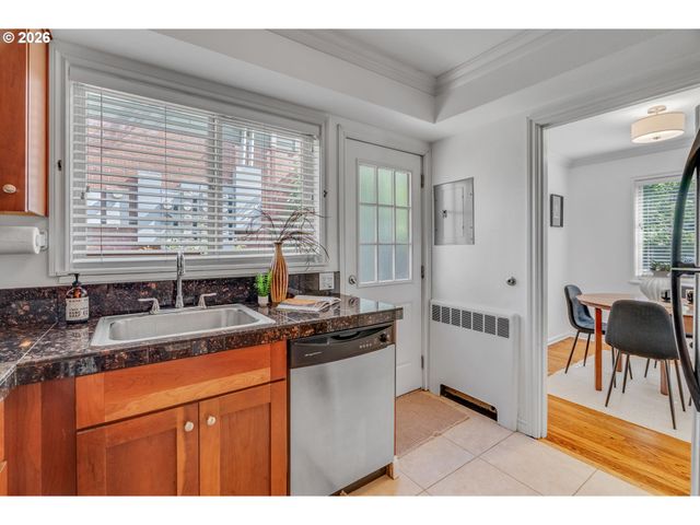 2515 Se 51ST Ave 14, Portland, OR 97206