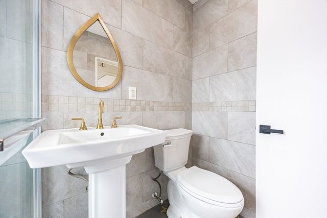 42 Cummings St, Medford, MA 02155