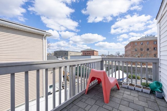 42 Cummings St, Medford, MA 02155