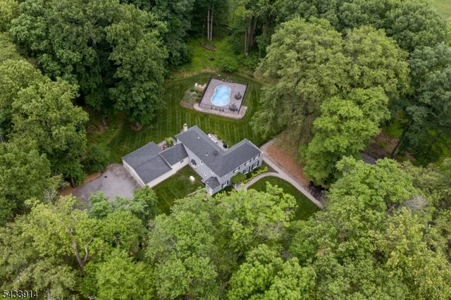 53 Rittenhouse Rd, Delaware Twp., NJ 08559