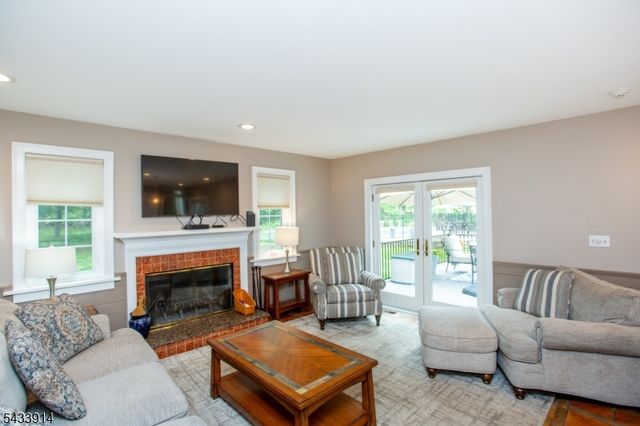 53 Rittenhouse Rd, Delaware Twp., NJ 08559