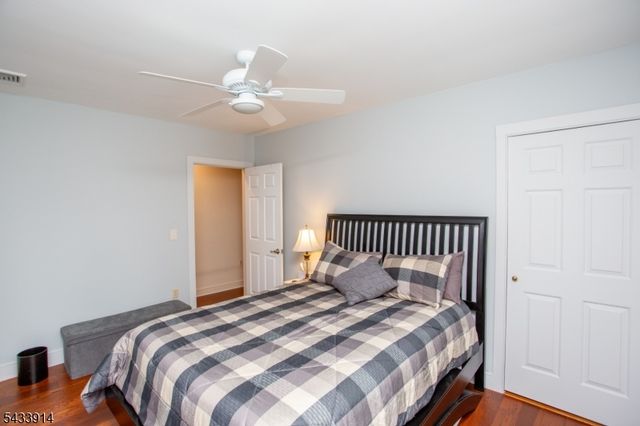 53 Rittenhouse Rd, Delaware Twp., NJ 08559