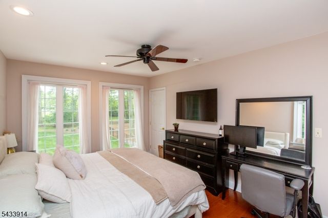 53 Rittenhouse Rd, Delaware Twp., NJ 08559