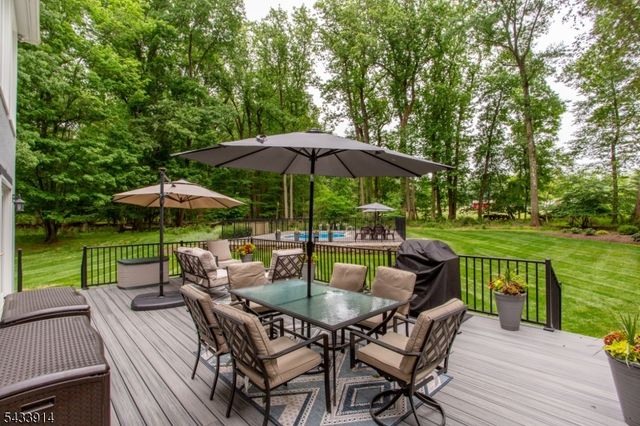 53 Rittenhouse Rd, Delaware Twp., NJ 08559