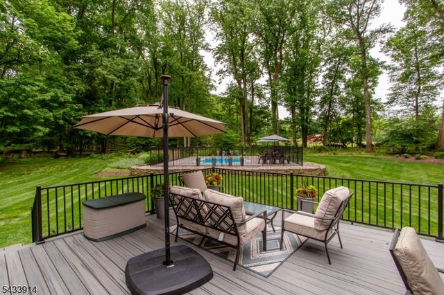 53 Rittenhouse Rd, Delaware Twp., NJ 08559